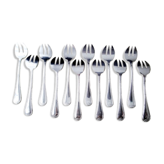 Coffret de 12 fourchettes à huitres en métal argenté "Rubans croisés"