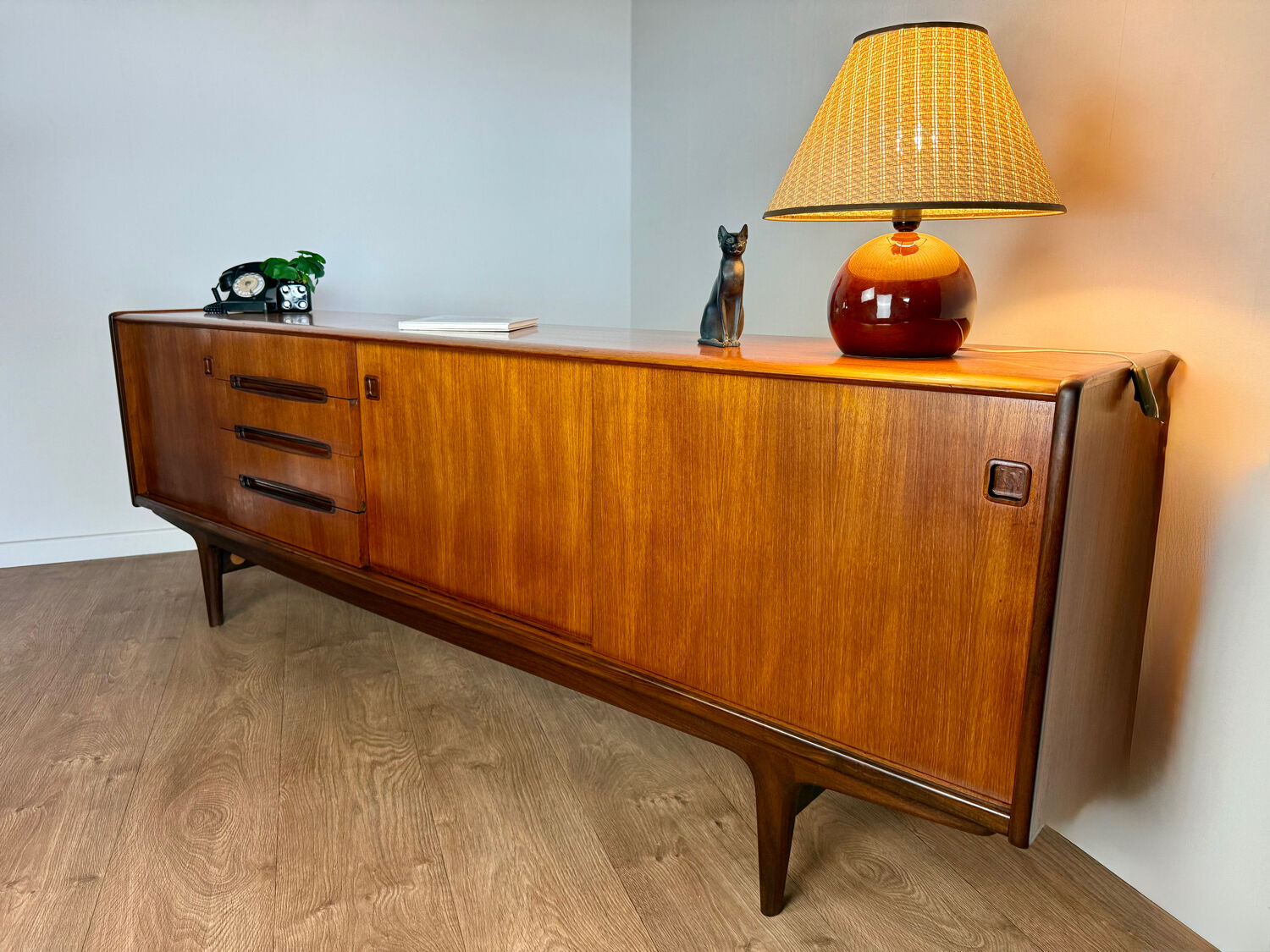 Simat french sideboard