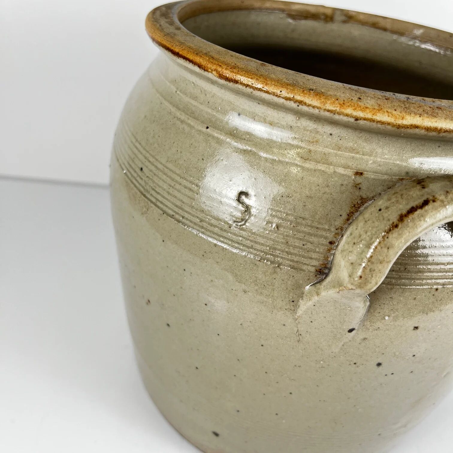 Old confit pot in stoneware, grey colour, 1900.