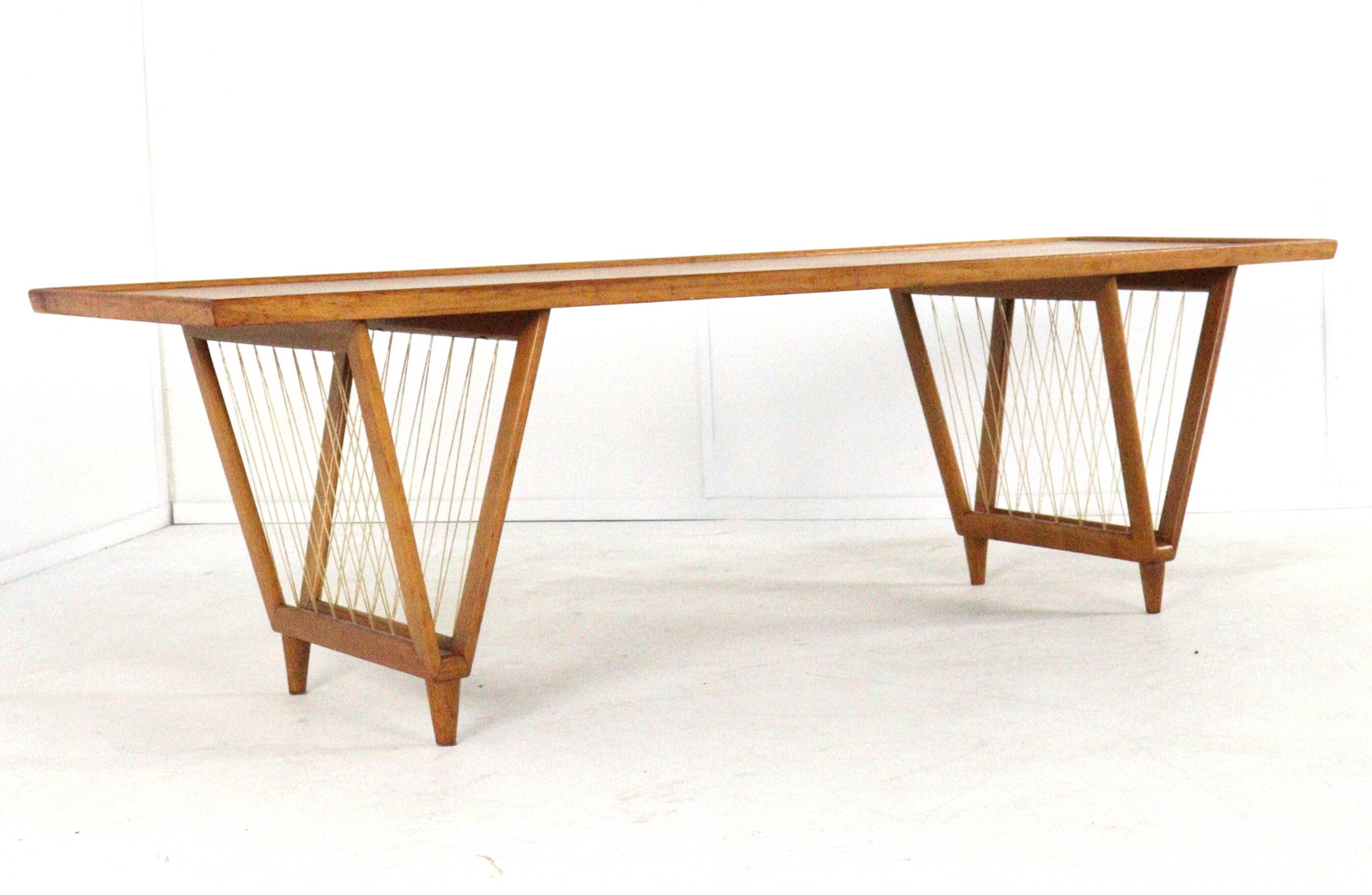 mid century modern Coffee table 'Deinum'  vintage design with magazine rack