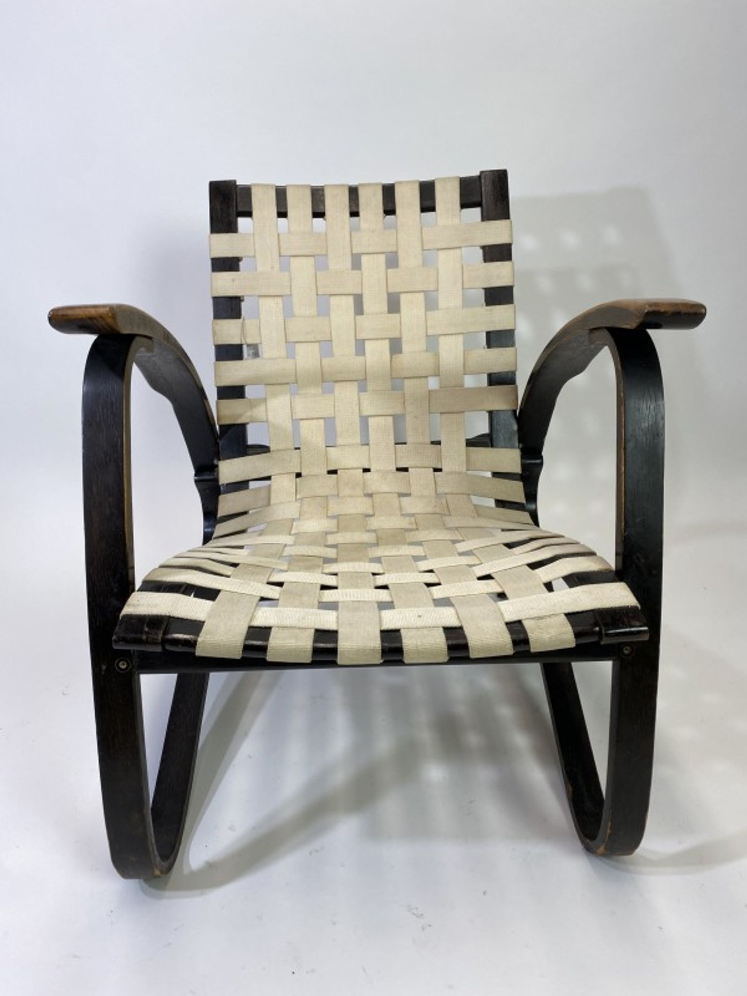 Fauteuil noir vintage par Jan Vaněk