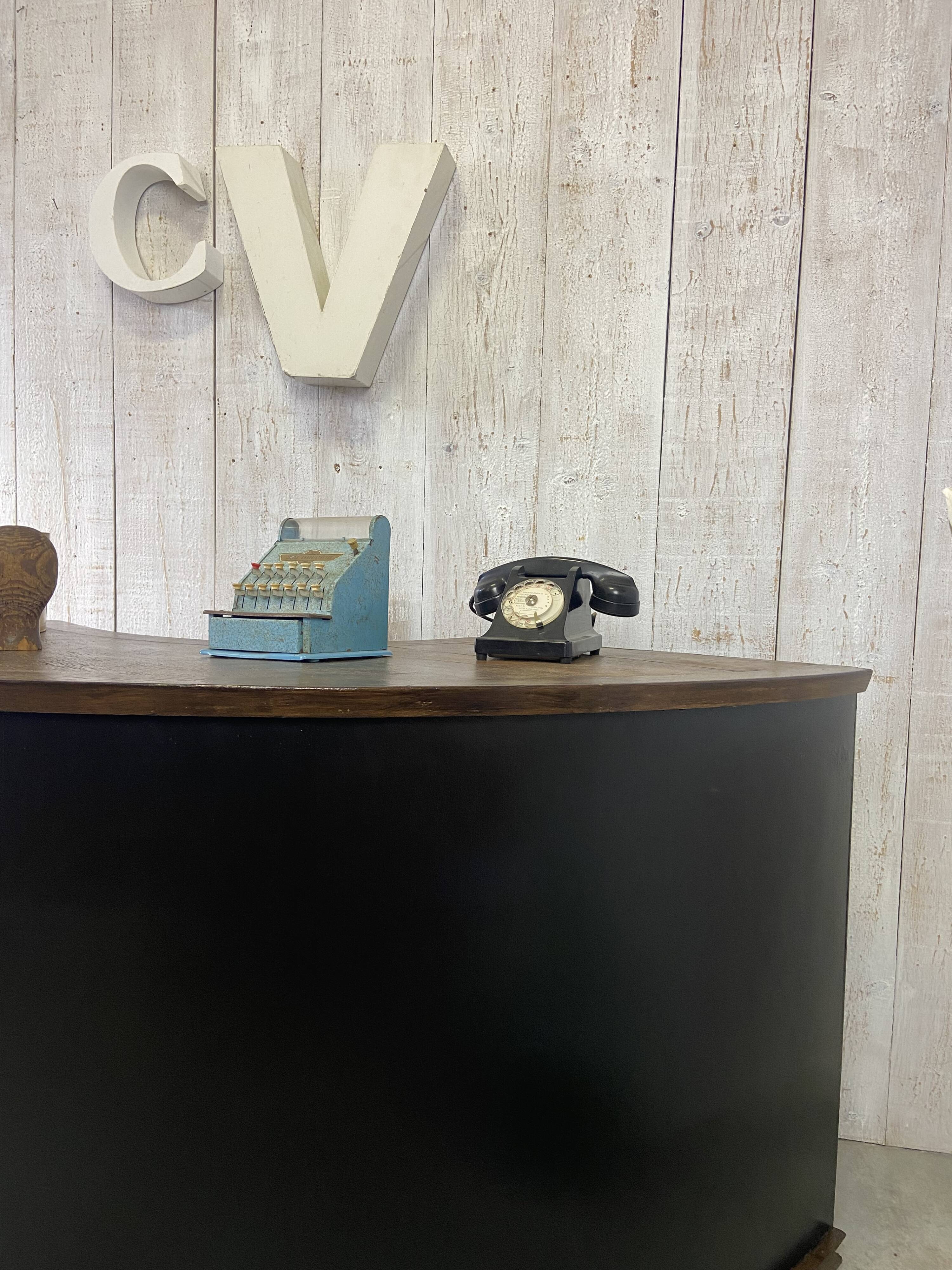 Ancien comptoir de mercerie