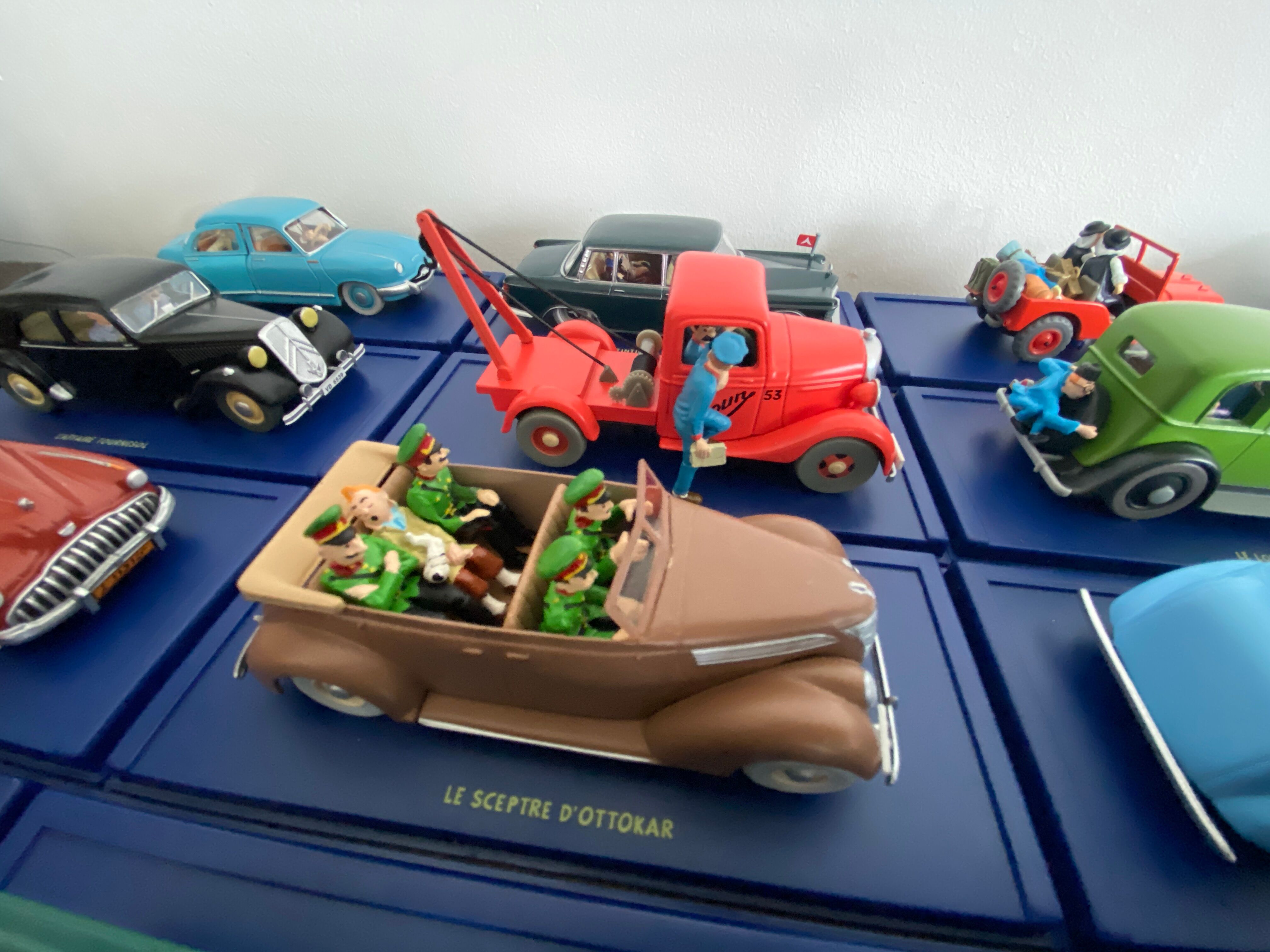 Classic cars "en voiture tintin" atlas edition