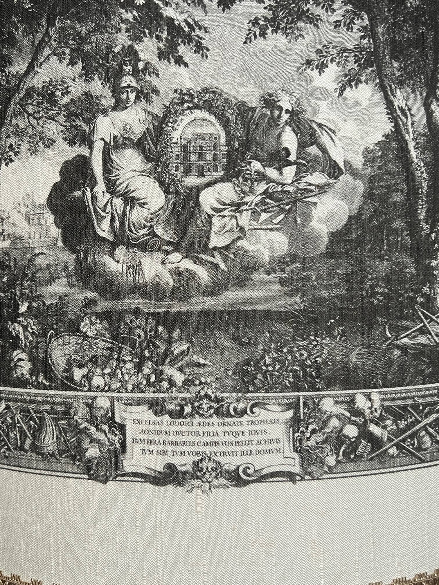 Limoges. Grande lampe de table.