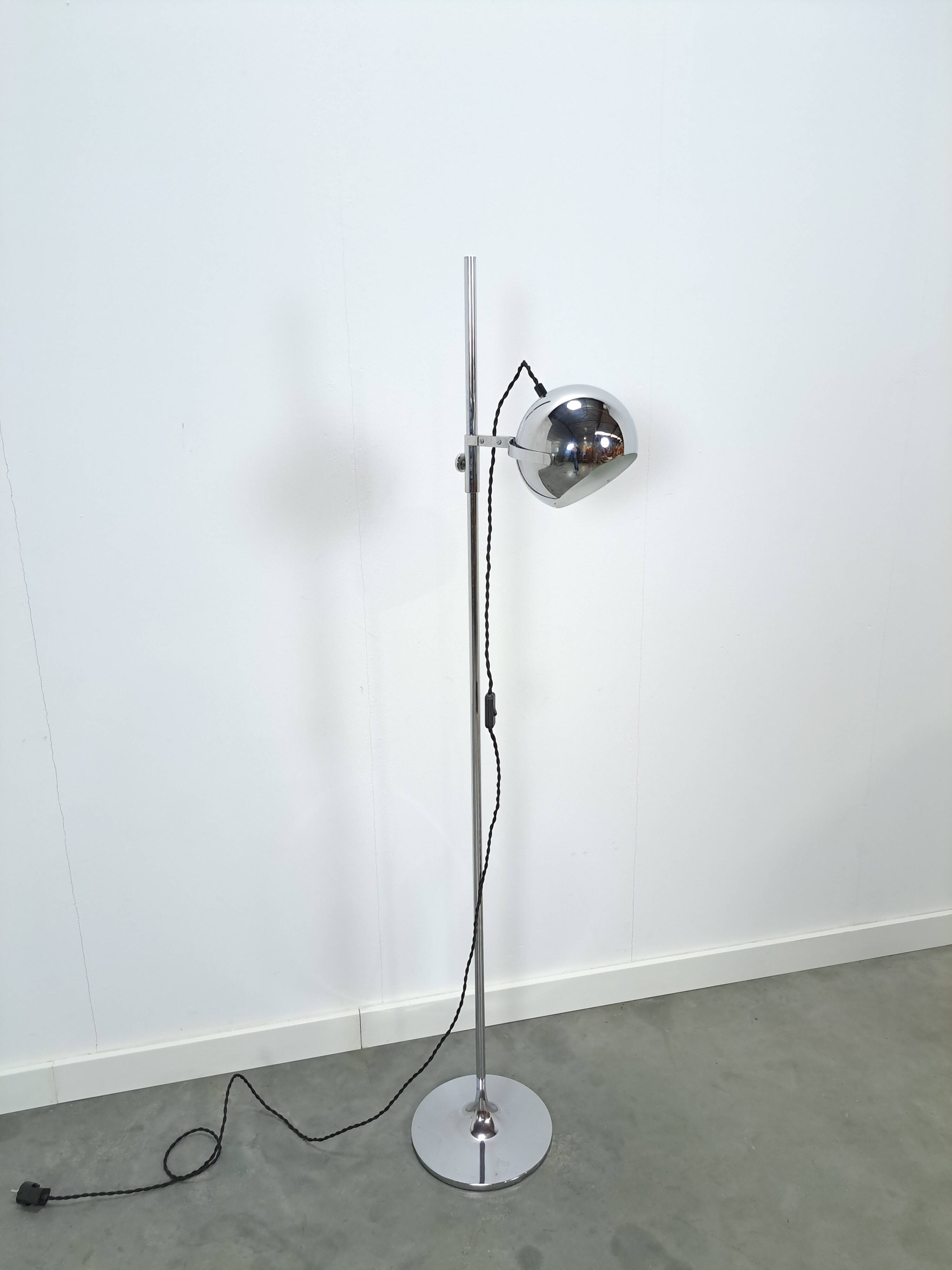 Space age chromen staande bol lamp vloerlamp