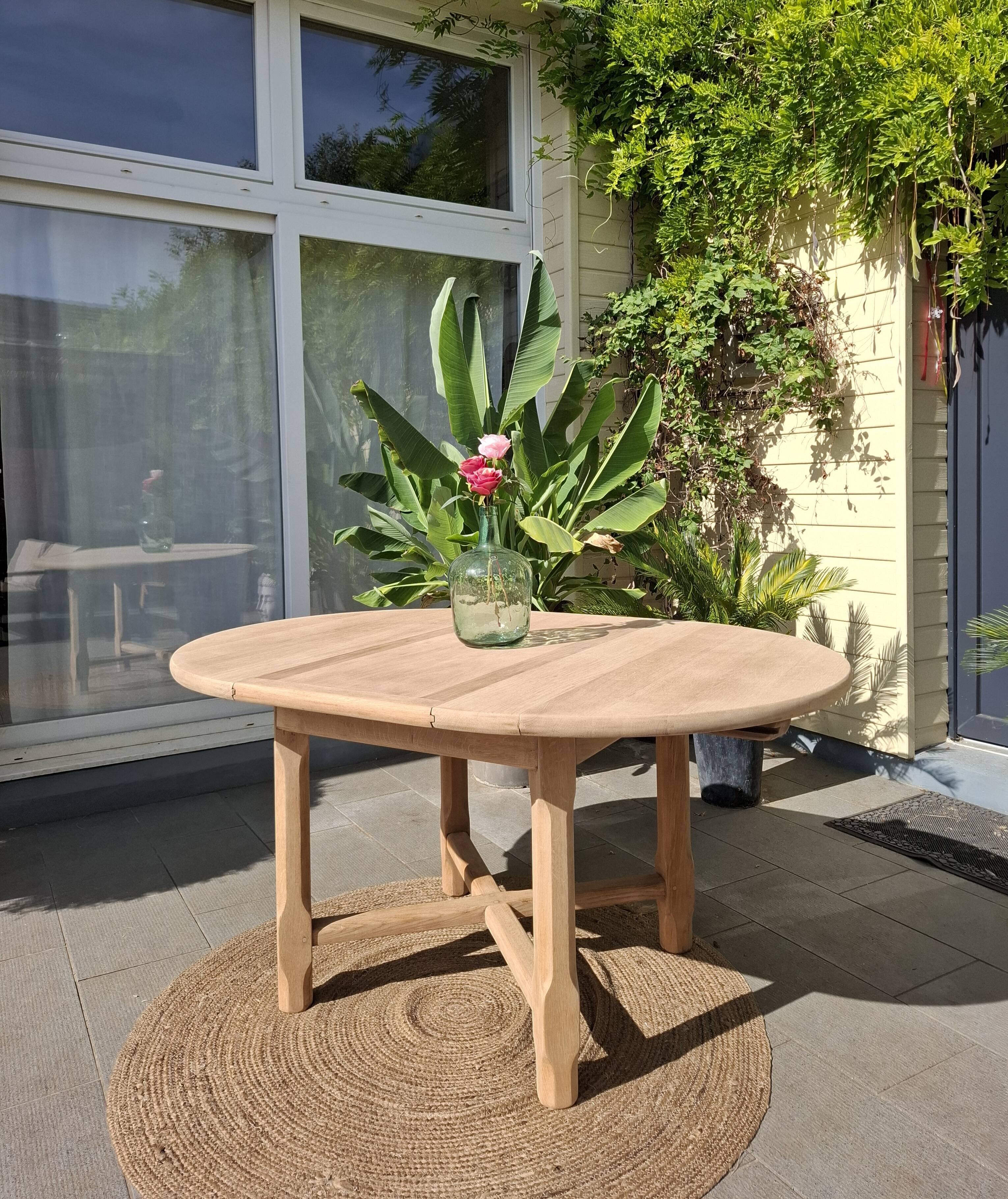 Table ronde avec rallonge rénovée