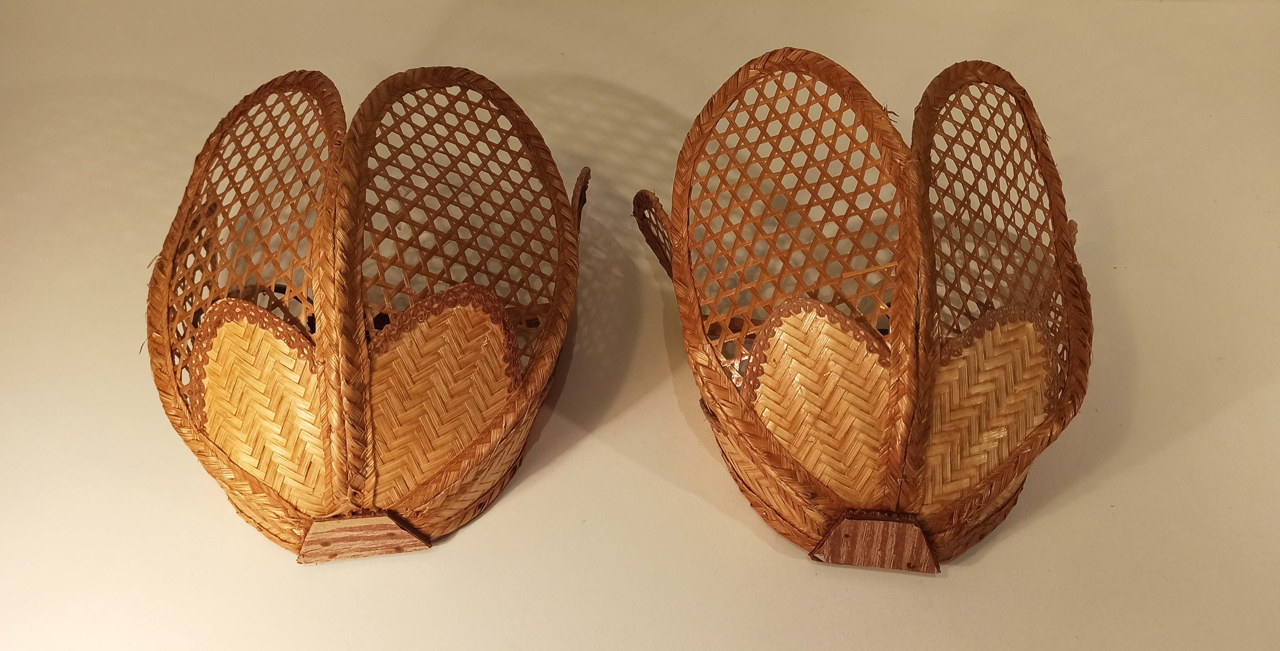 Pair of vintage 1960 wicker wall lamps and cannage half flower shape