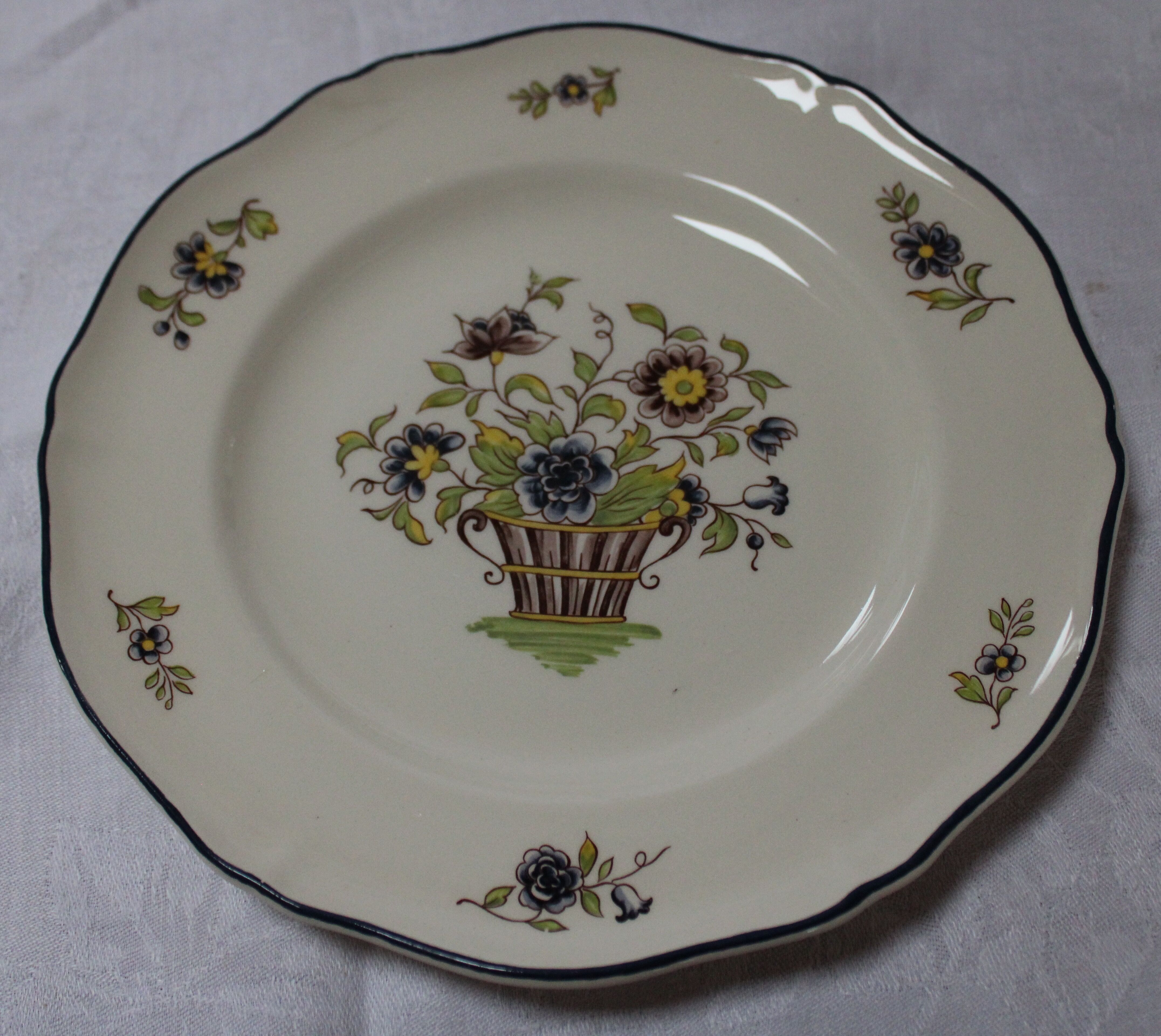 Lot of 6 St. Amand Old Delft Flat Plates