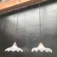 Paire suspensions en verre holophane