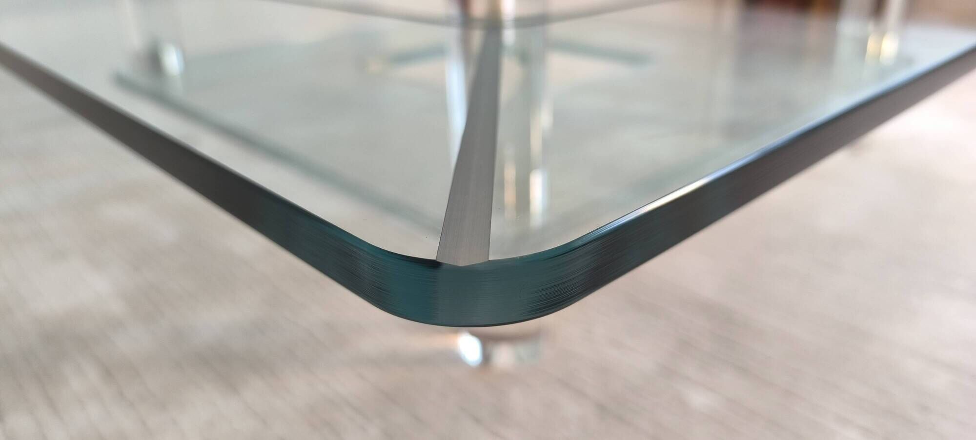 Marais international mtb110 - exceptional coffee table in altuglas & glass