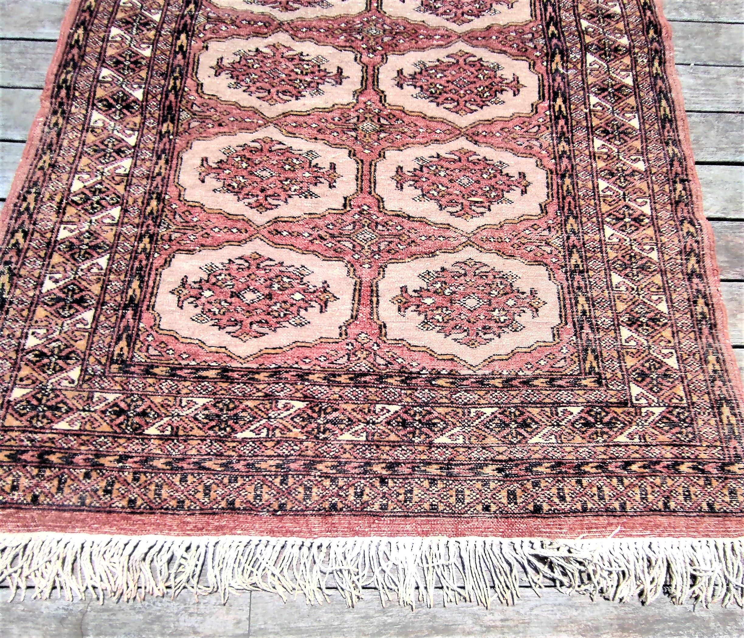 Old Persian carpet of 95 x 158 cm
