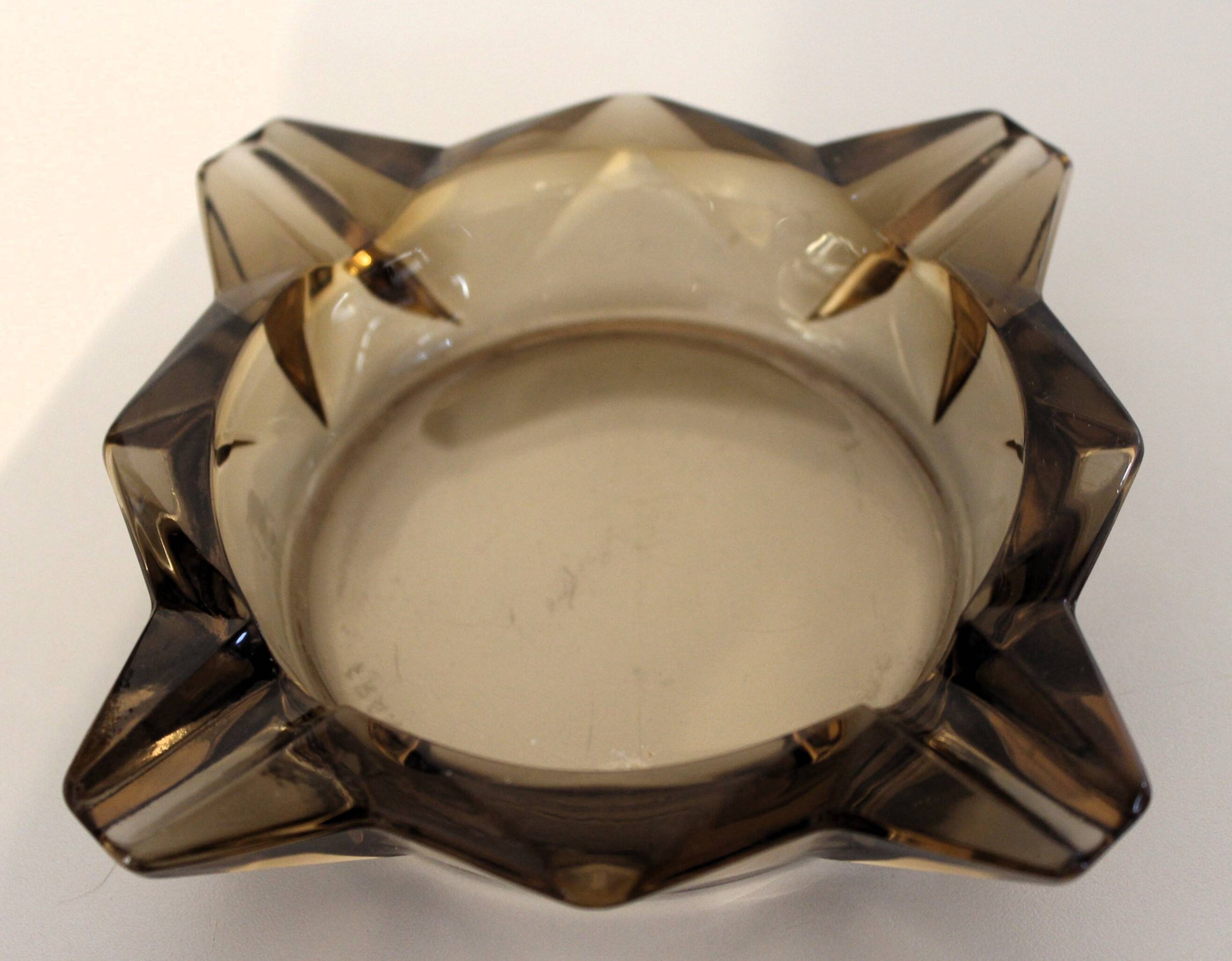 Luminarc star ashtray smoked glass 70s