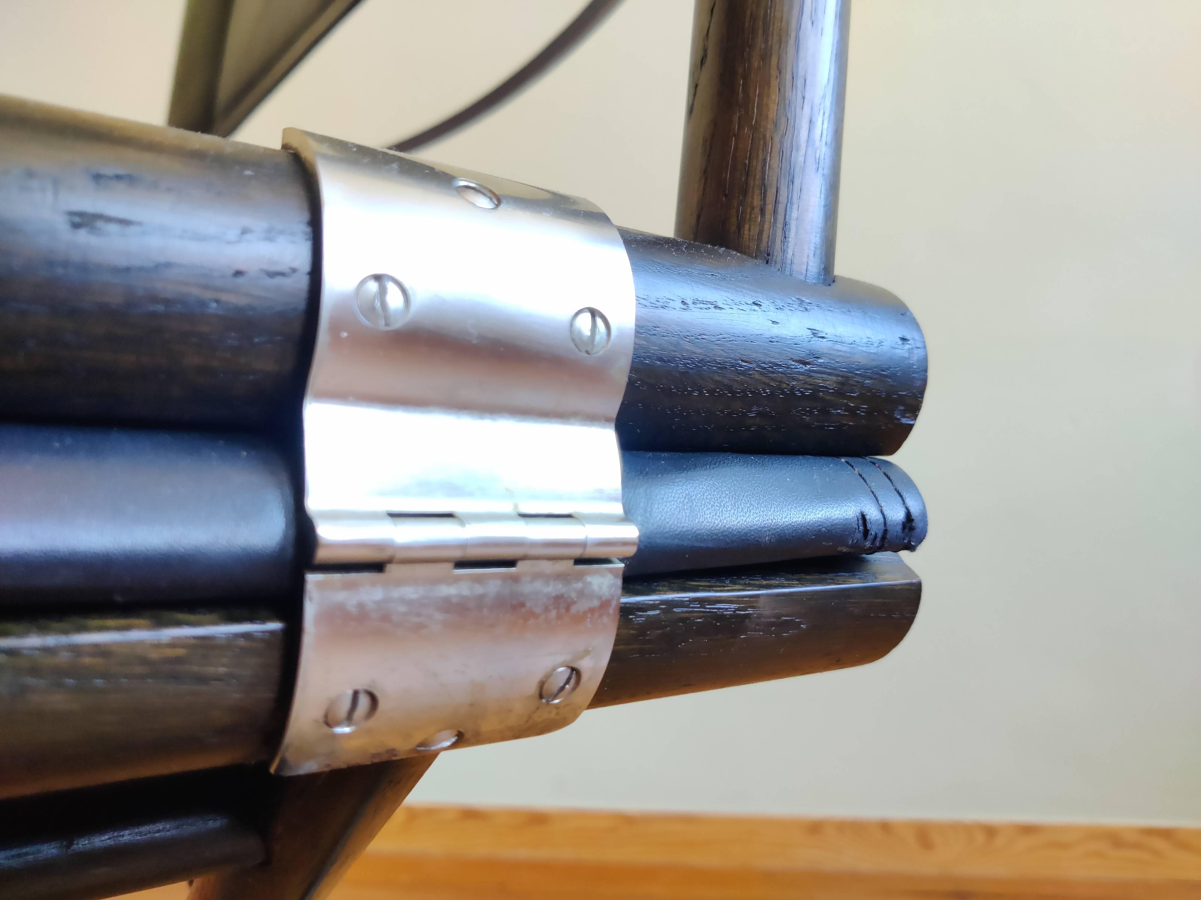 Vintage Safari Regiestühle X-Chair von McGuire, 50er Jahre, 4er Set