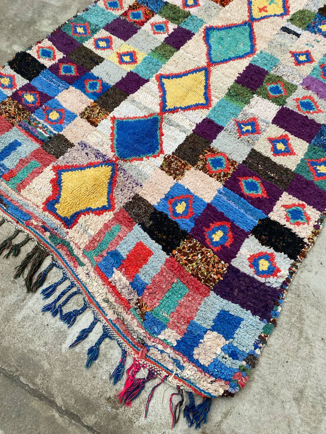Vintage Berber rug 250 x 140 cm