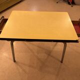 Table en formica jaune, années 1960