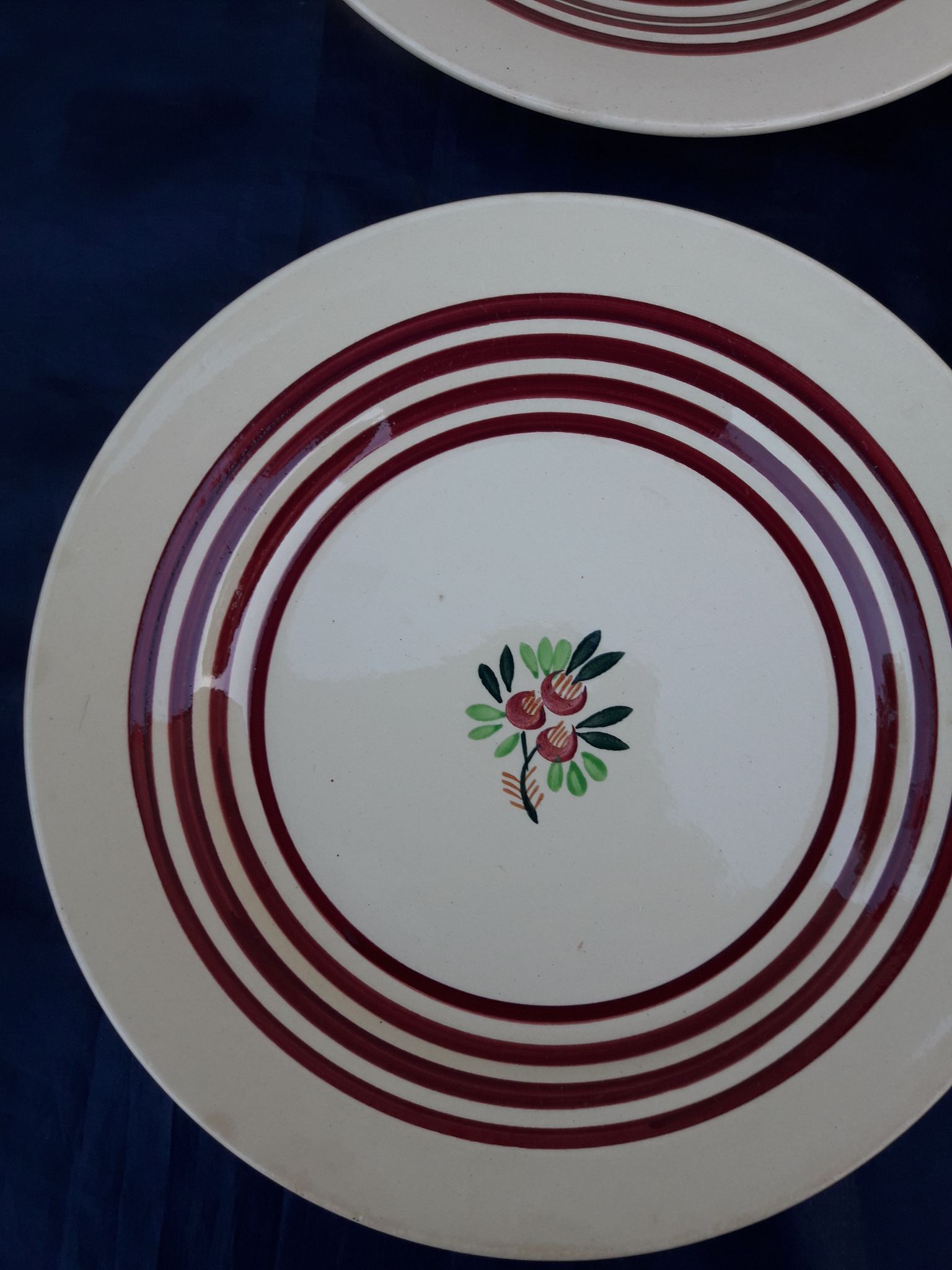 4 hollow plates in Gien earthenware red edain and flower diam 22.5 cm