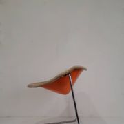 "Pussycat" chair design by Kwok Hoi Chan in leather