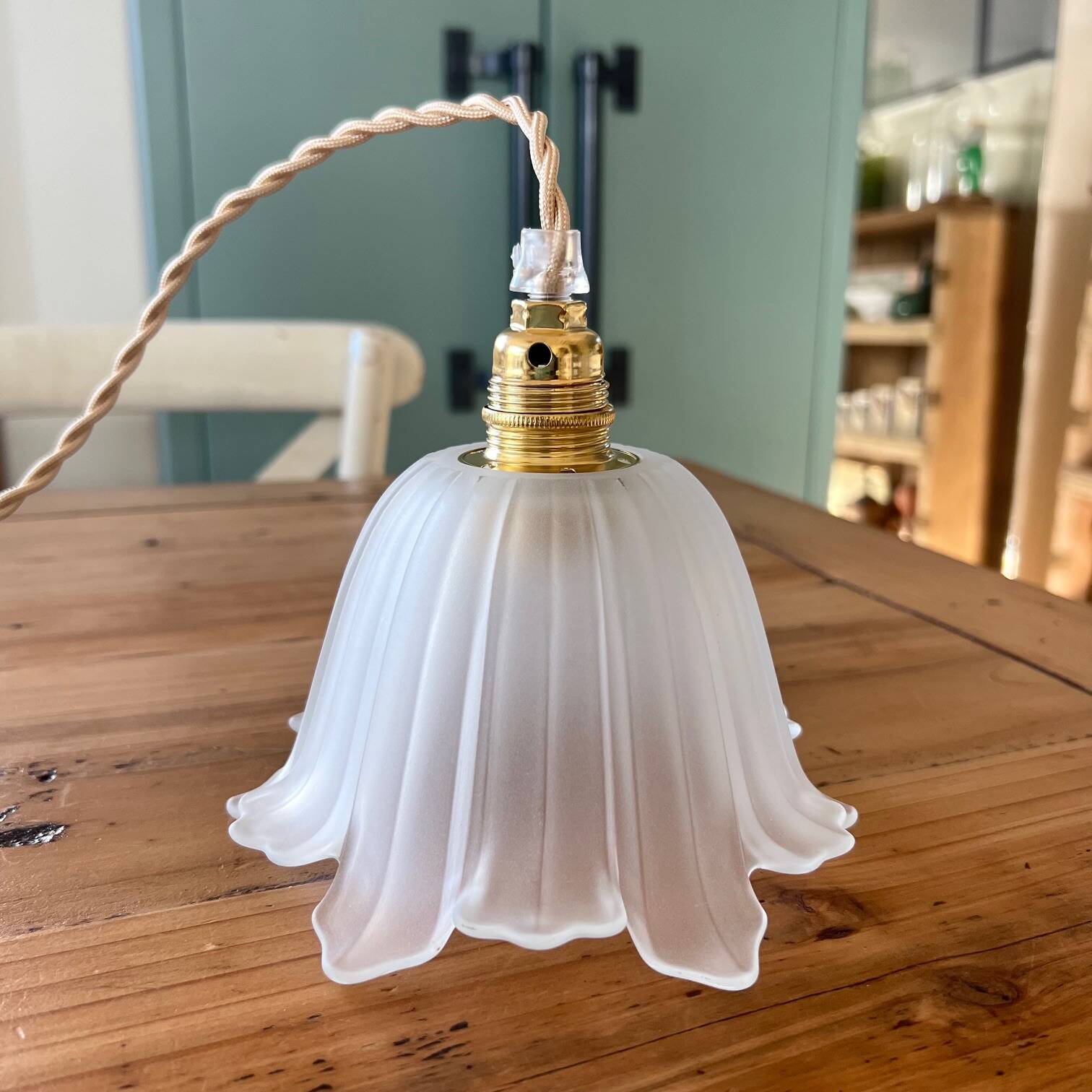 Vintage “tulip” portable lamp