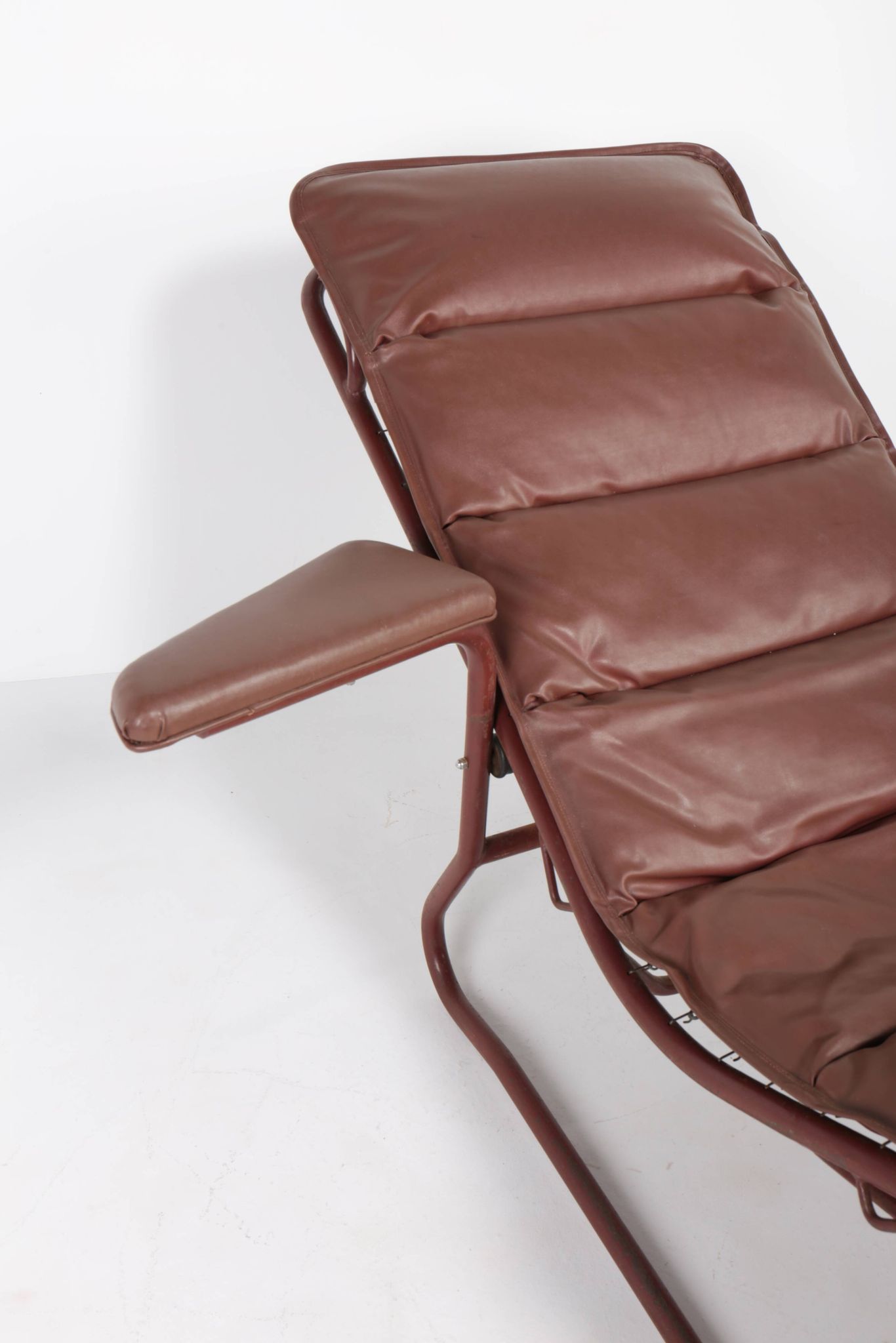 Chaise longue de Jean Lesage, édition Airborne, années 50