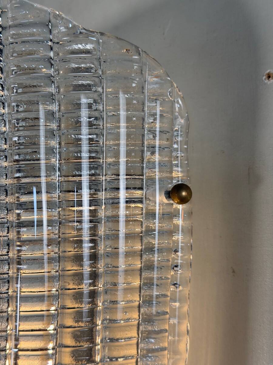 A Venetian wall light made of Murano glass from around 1980.