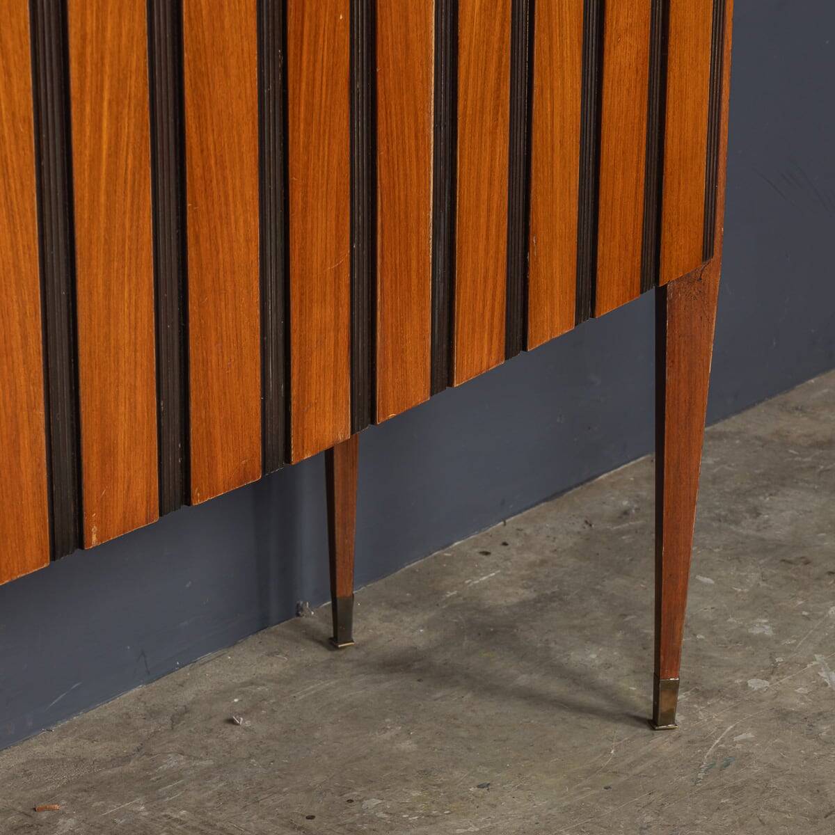 MID 20thC ITALIAN STRIPED WOODEN BUFFET BY PAOLO BUFFA c.1950