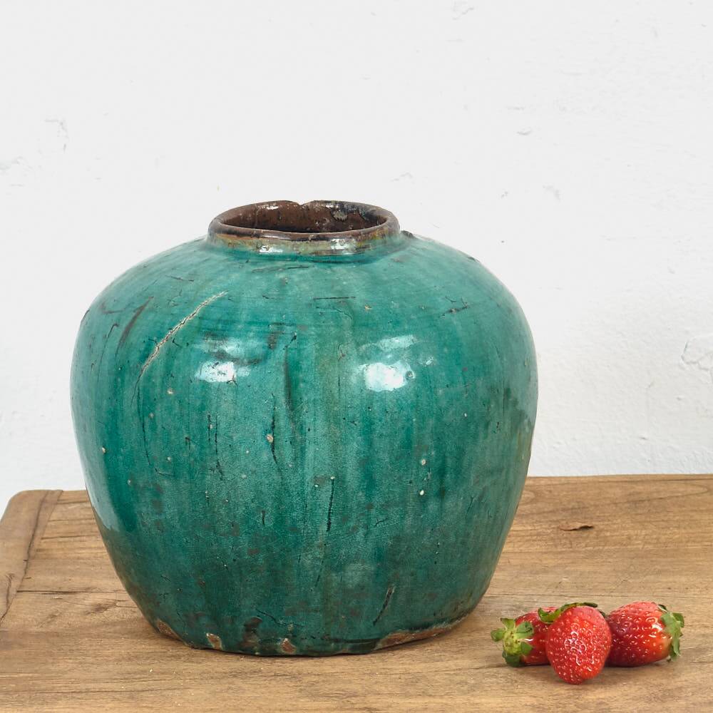 Antique Emerald Green Ceramic Vase (circa 1820)