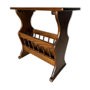 Table d’appoint, porte-revues