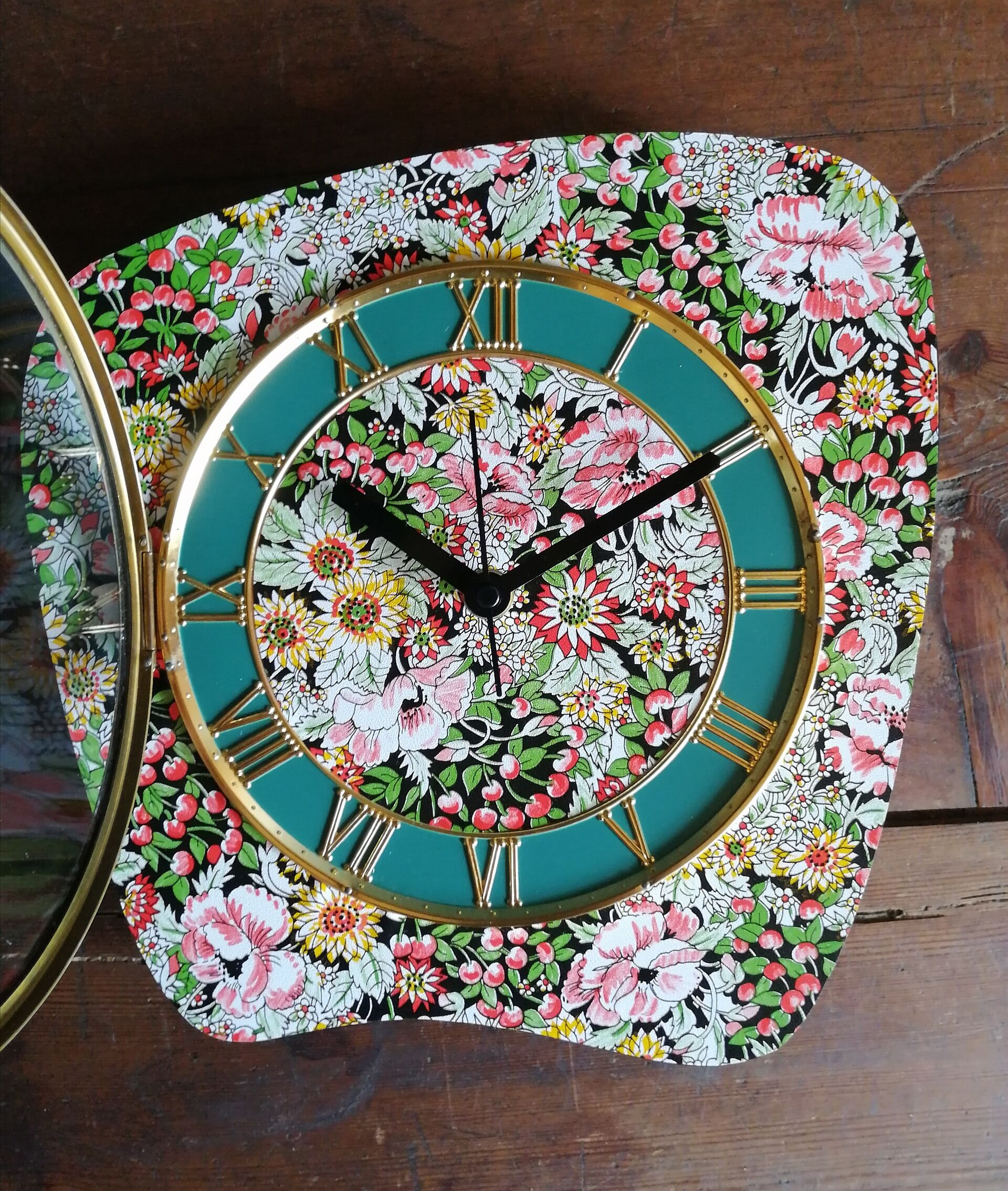 Vintage clock silent wall pendulum "Flowers Cherries"