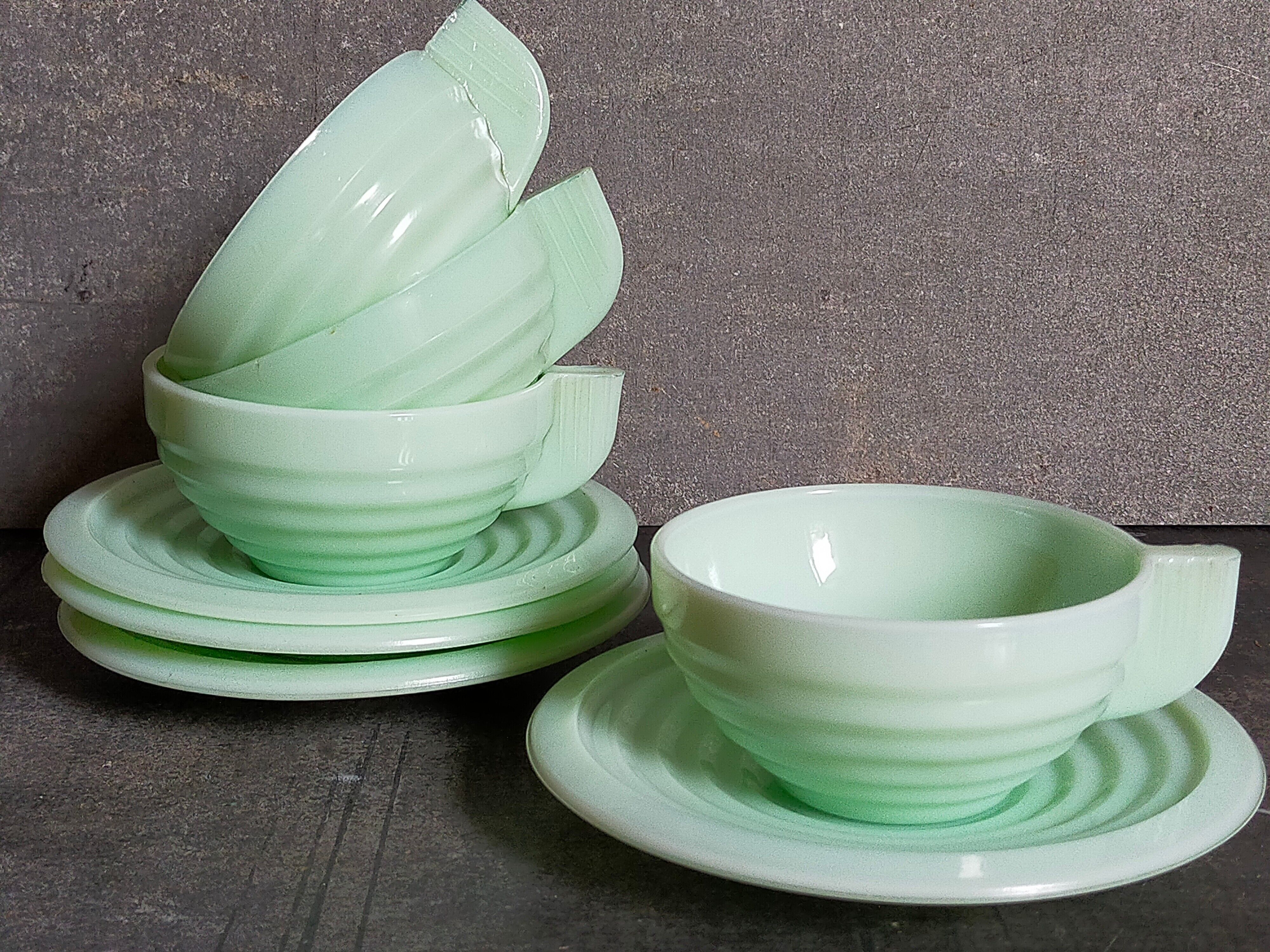 Four Art-Deco opaline cups