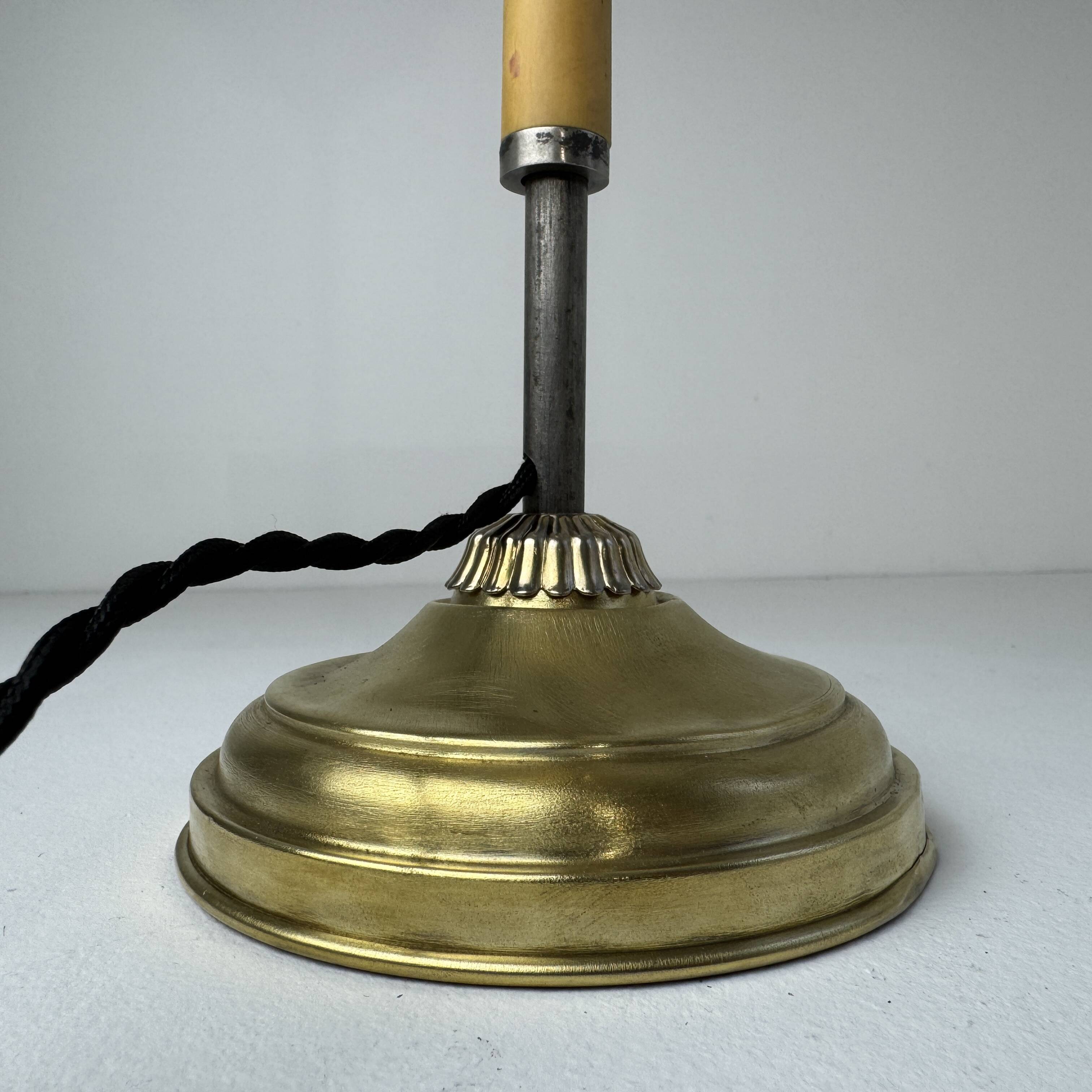 Vintage marbled glass table lamp