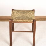 Tabouret vintage, carré, en bois massif, siège en paille.