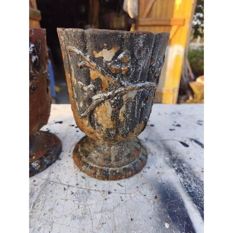 Pair of cast iron vases from 1900 in Charleville-Mézières