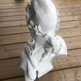 Marianne Bust