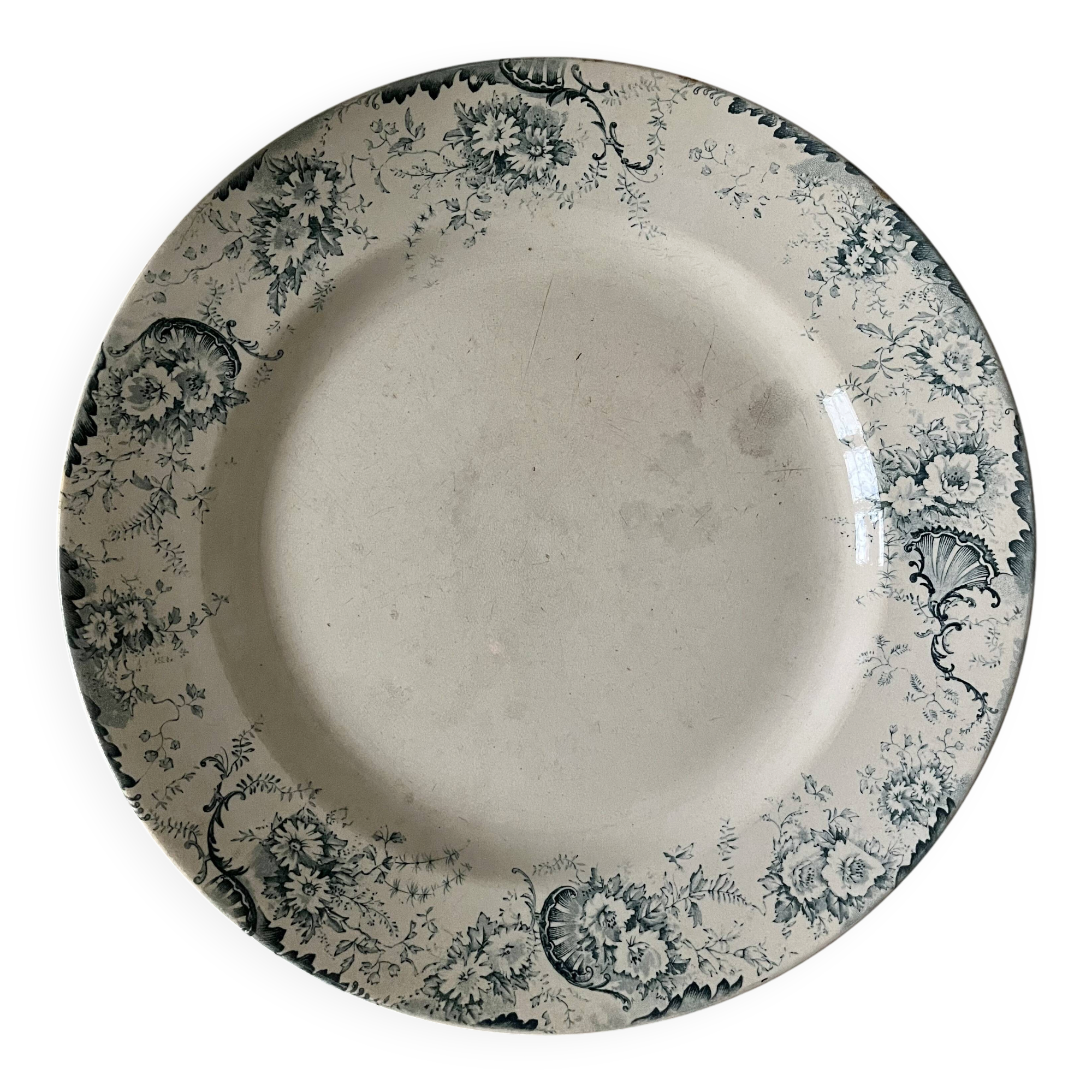 Large round ironstone dish Choisy-le-Roi Derby