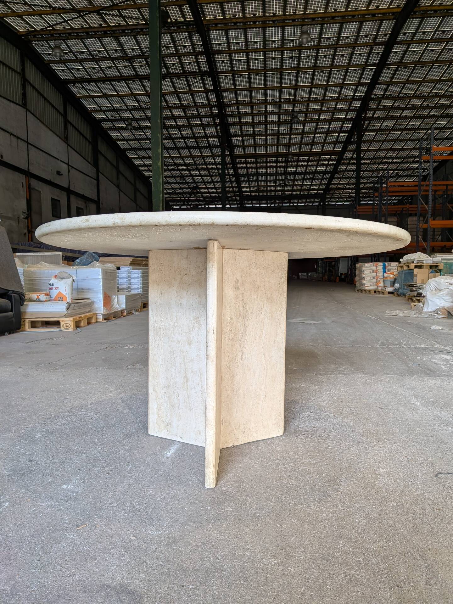 Table de salle à manger en travertin 