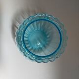 Vase bleu boule signé