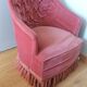 Fauteuil crapaud en velours rose