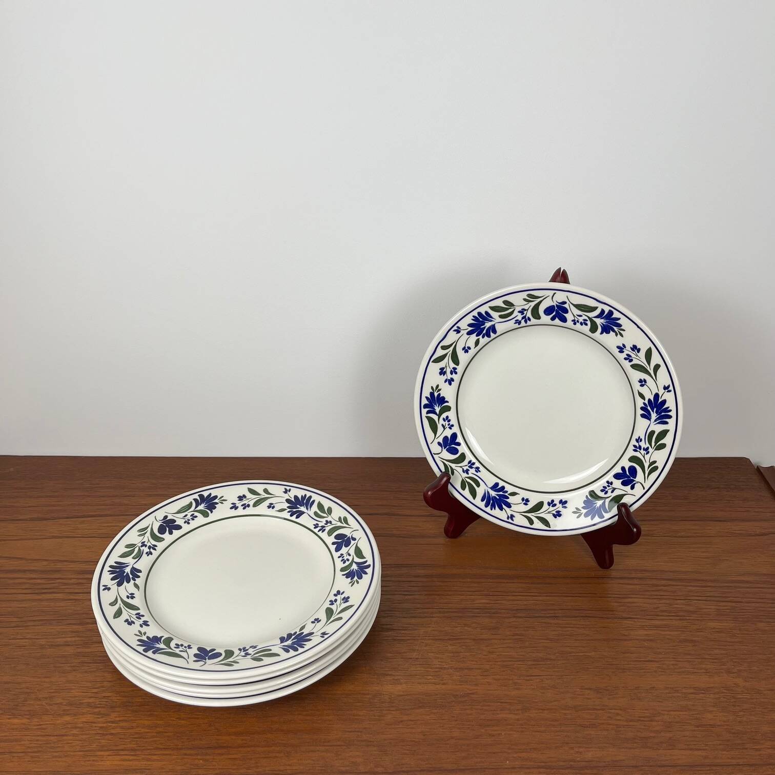 Set of 6 Churchill England dessert plates, flower pattern, 1970