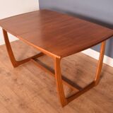 Table à manger extensible et 4 chaises 1960