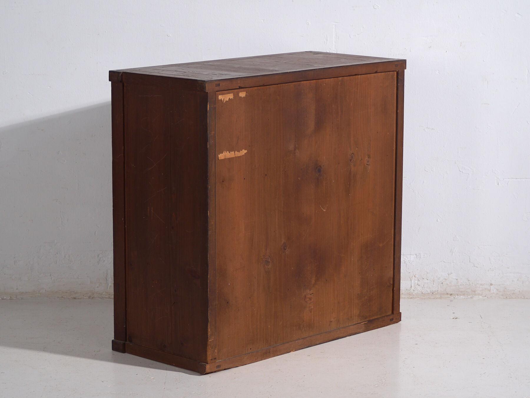 Antique Japanese wardrobe with sliding doors – Taishō/Showa period (c. 1920-1950)