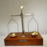 Precision scale testut