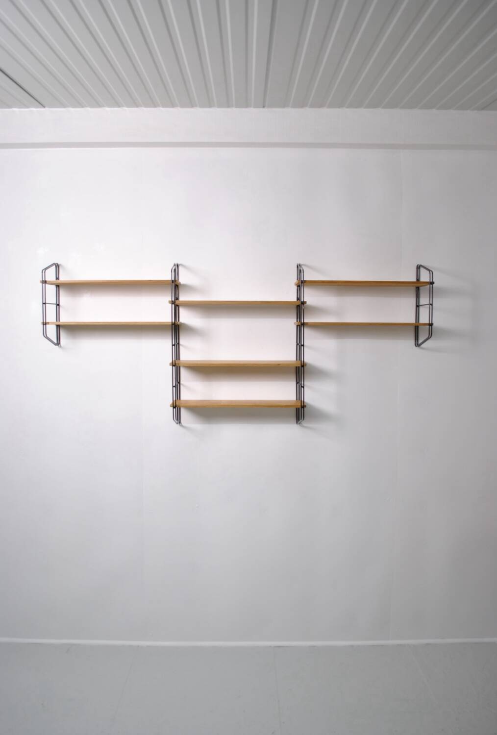 String type shelf 1970