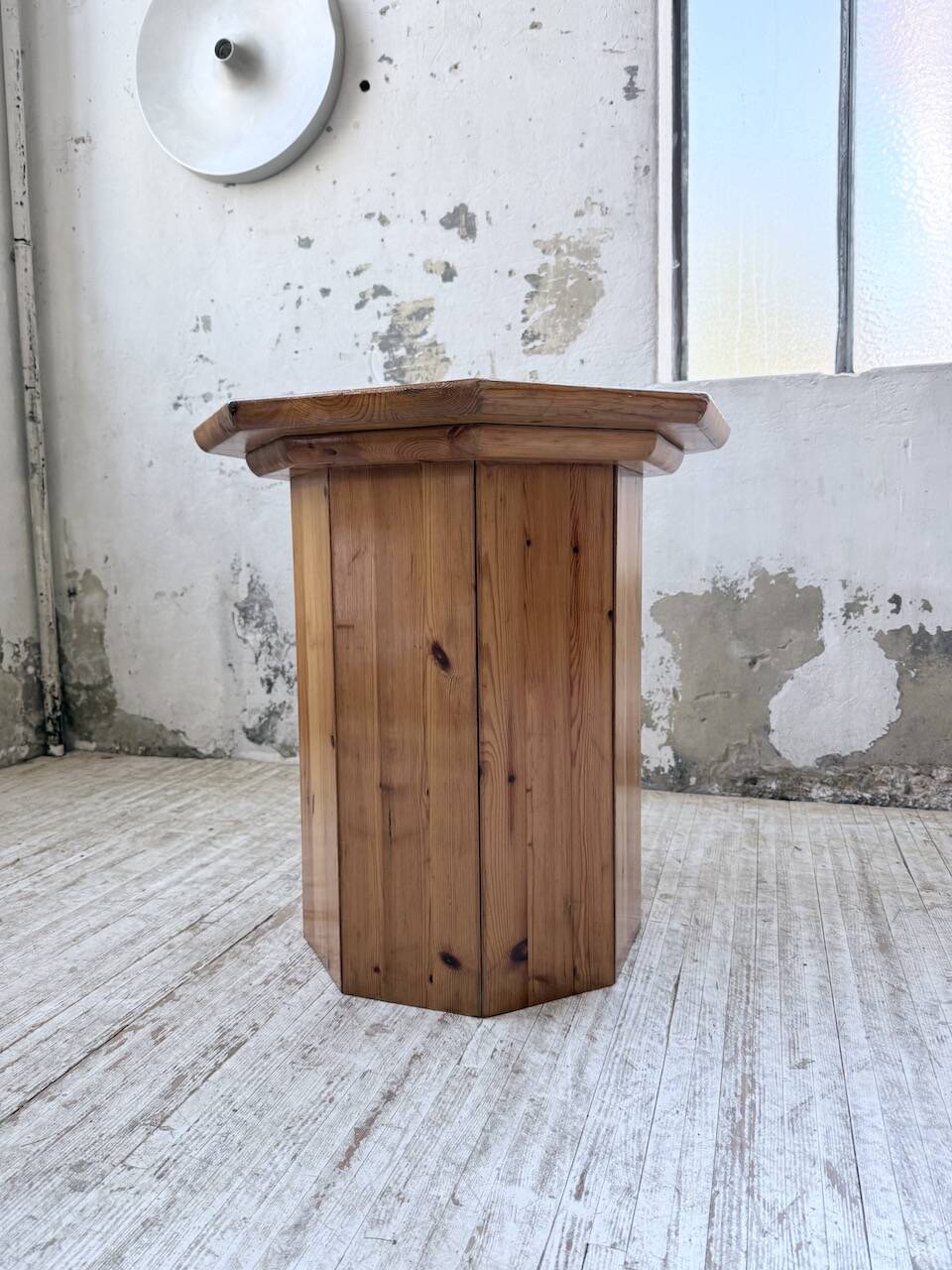 Hexagonal console table guéridon Regain pine 1970