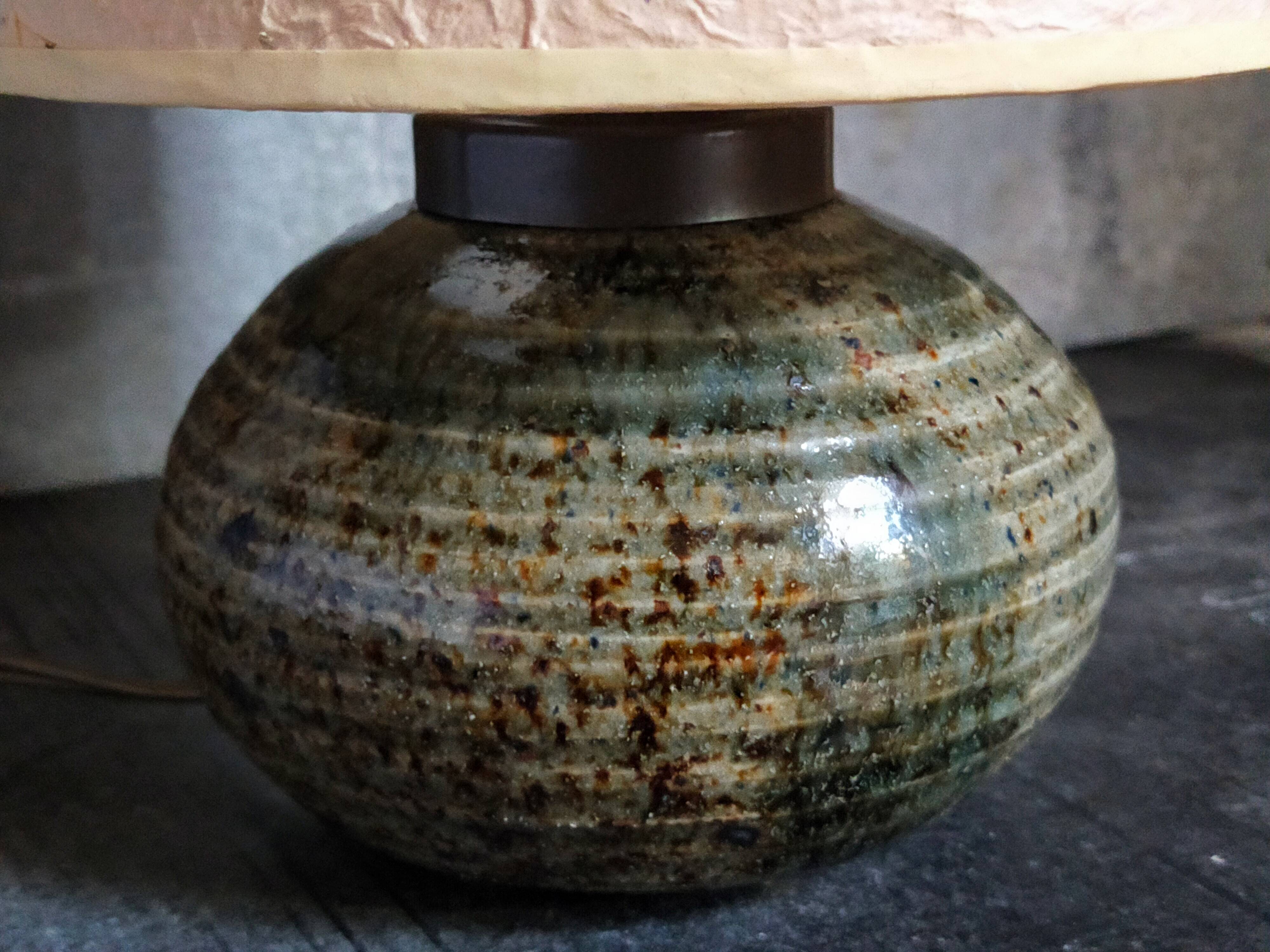 Lampe d'appoint vintage en grès émaillé, abat-jour herbier
