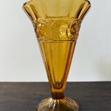 Art Deco amber cup-shaped vase with rose motifs