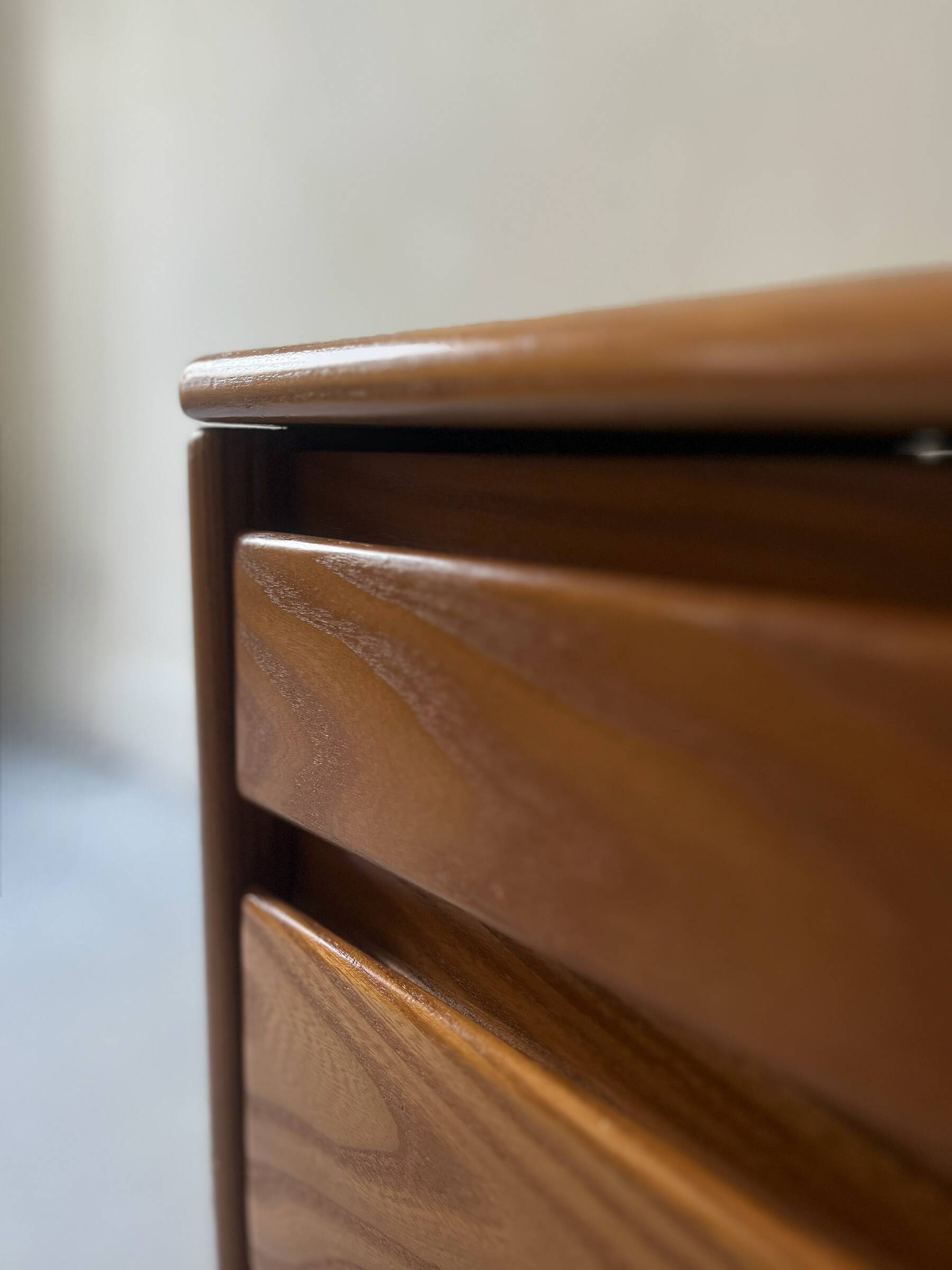 3-drawer chest of drawers in solid elm wood, Regain house