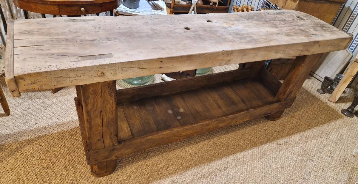 Woodworking bench