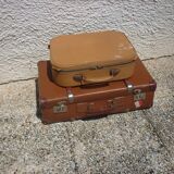 Old suitcase with zip