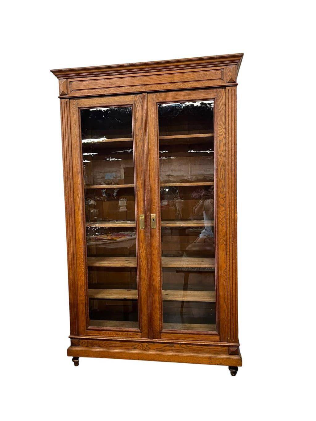 Vintage wooden laboratory cabinet/display cabinet/pharmacy cabinet