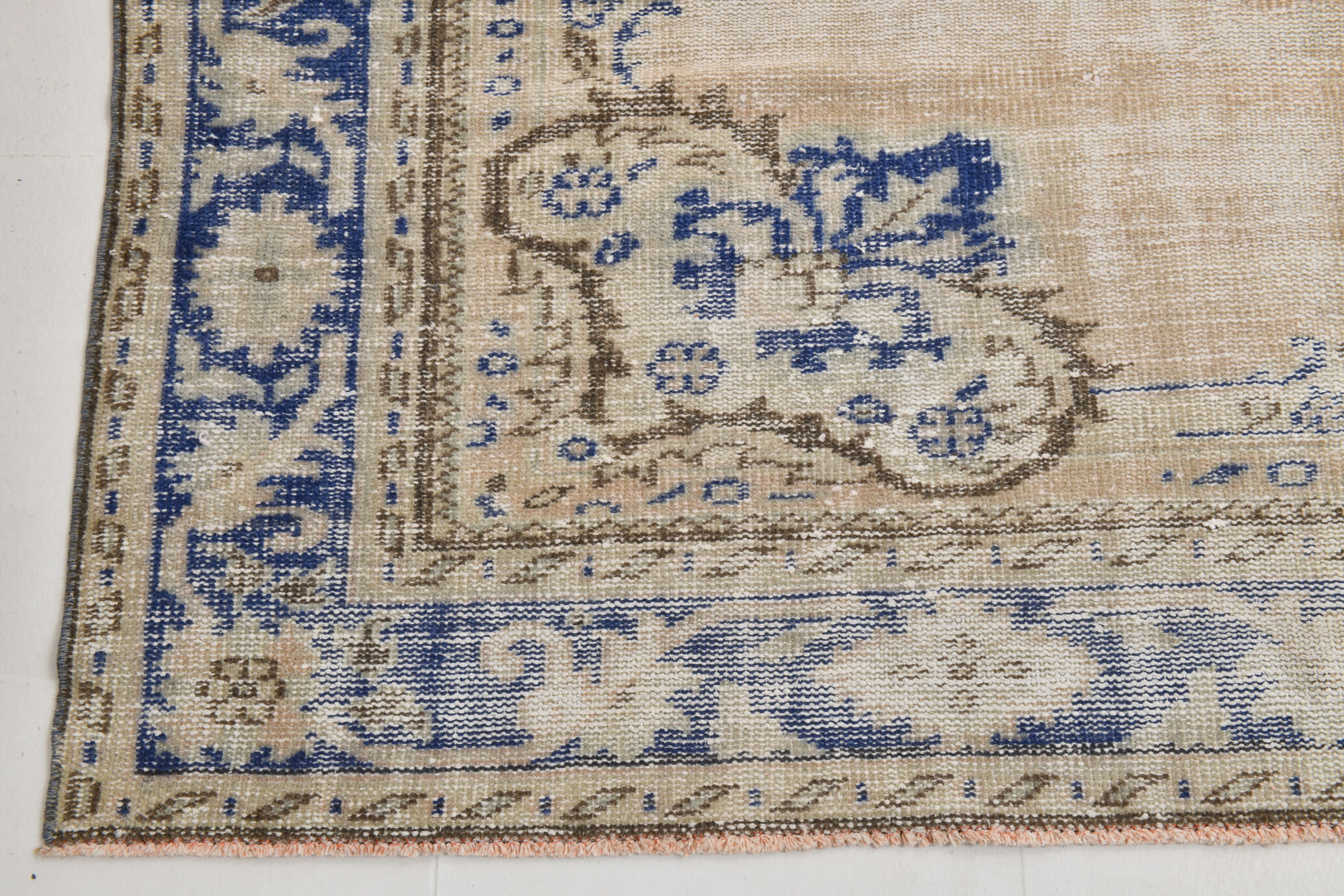 Madallion rug 225x321cm